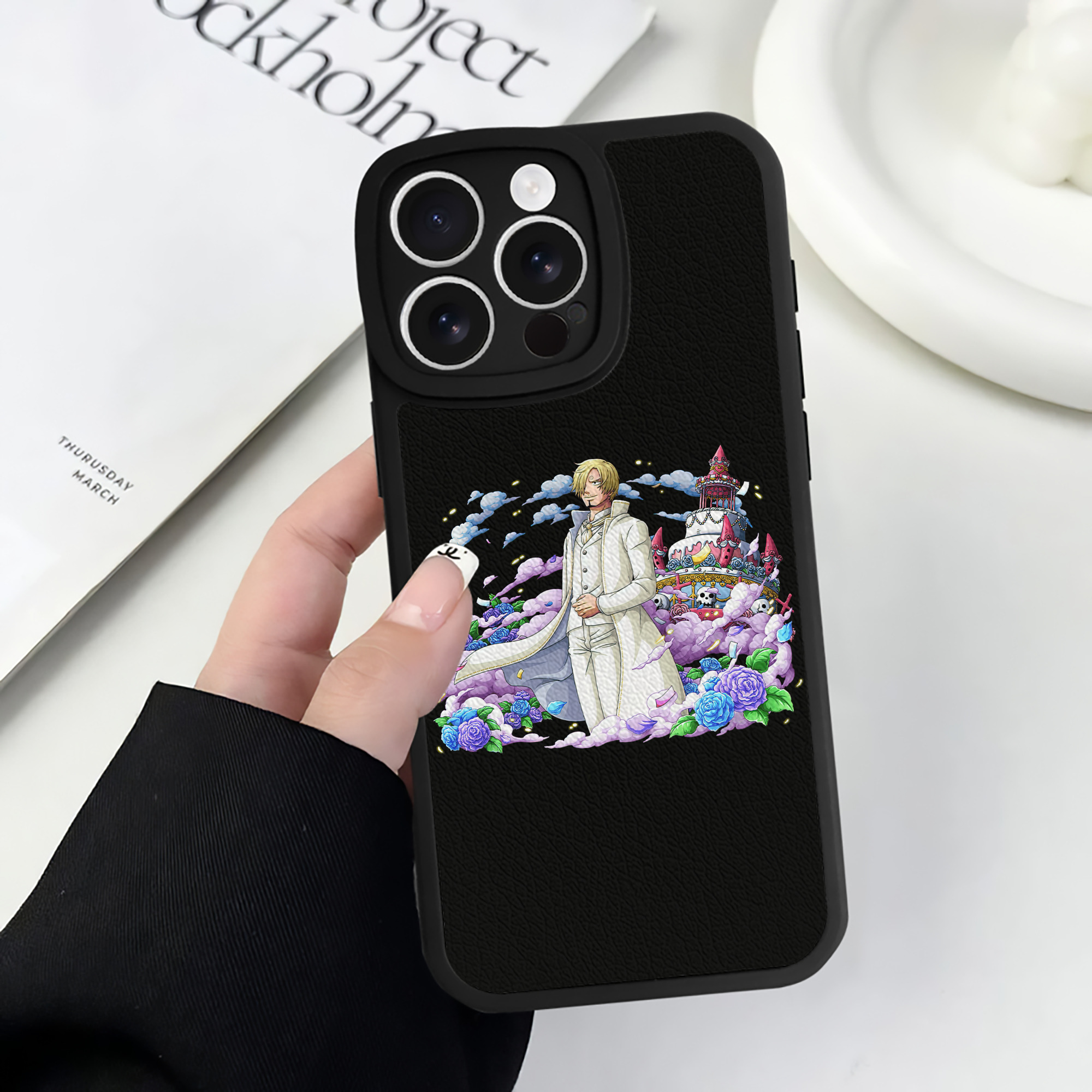 （画像用） ワンピース サンジ ONE PIECE Sanji 【iPhone 16シリーズ対応】シリコンスマホケース（レザー調） 材質：シリコン